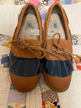 UGG Brown and Navy Ashdale Duck Shoes Women Size 9.5